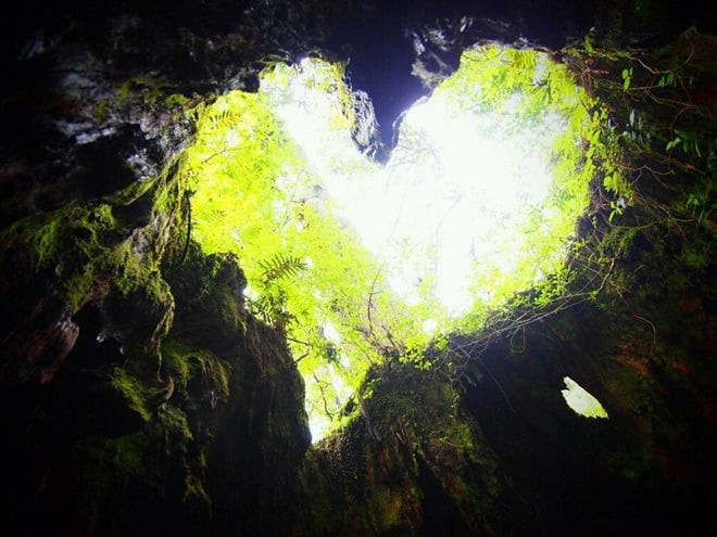 Hang động có hình trái tim tại đảo Yakushima