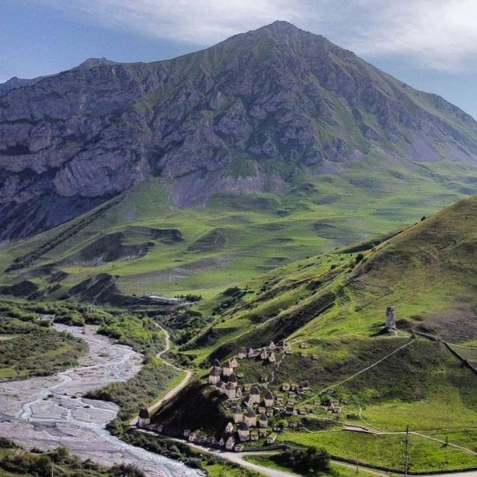 Dargavs nằm ở nước Cộng hòa Bắc Ossetia thuộc miền Nam nước Nga