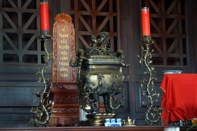 Ban thờ Lễ Thành hầu Nguyễn Hữu Cảnh. Ảnh: Báo Dân Việt
