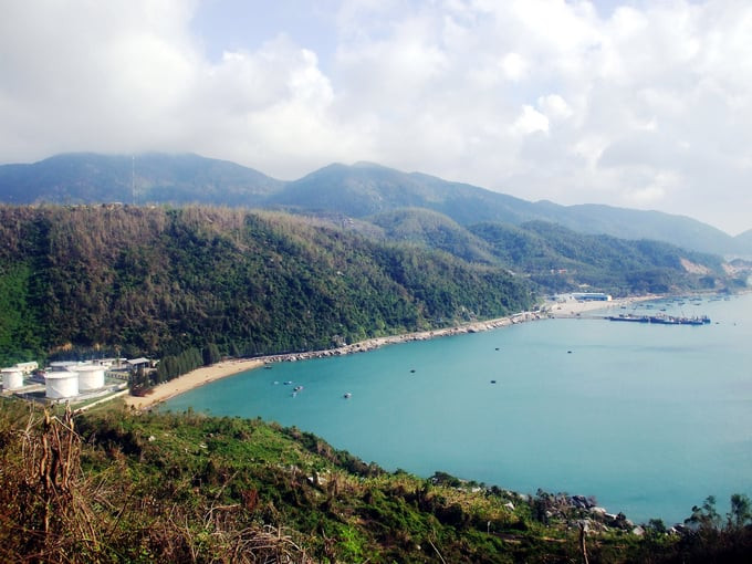 Vịnh Vũng Rô tuyệt đẹp ở Phú Yên