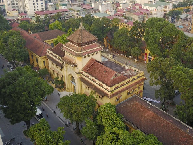 Đại học Đông Dương bao gồm các tòa giảng đường rộng lớn