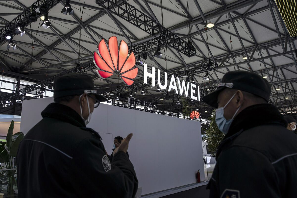 [Tin công nghệ] Mỹ xem xét trừng phạt mạng lưới bán dẫn bí mật của Huawei
