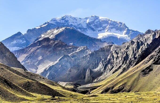 Dãy núi Andes cũng là nơi có trữ lượng khoáng sản lớn nhất và quan trọng nhất thế giới