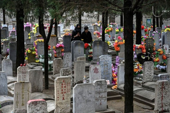 Đất nghĩa trang ở Trung Quốc nhiều năm qua đều cao gấp nhiều lần giá nhà ở