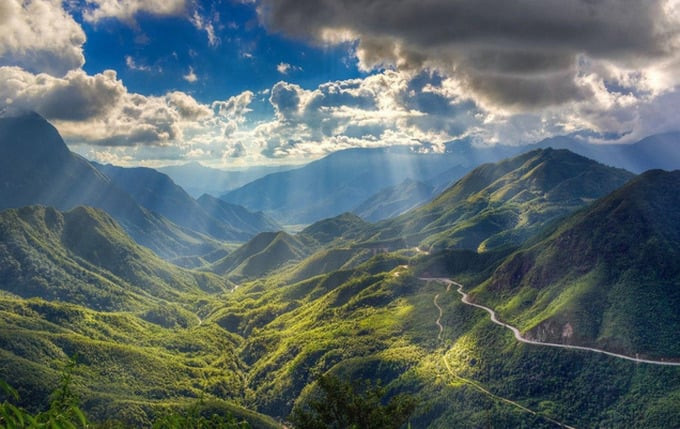 Đèo Ô Quy Hồ từ Sa Pa (Lào Cai) sang Tam Đường (Lai Châu)