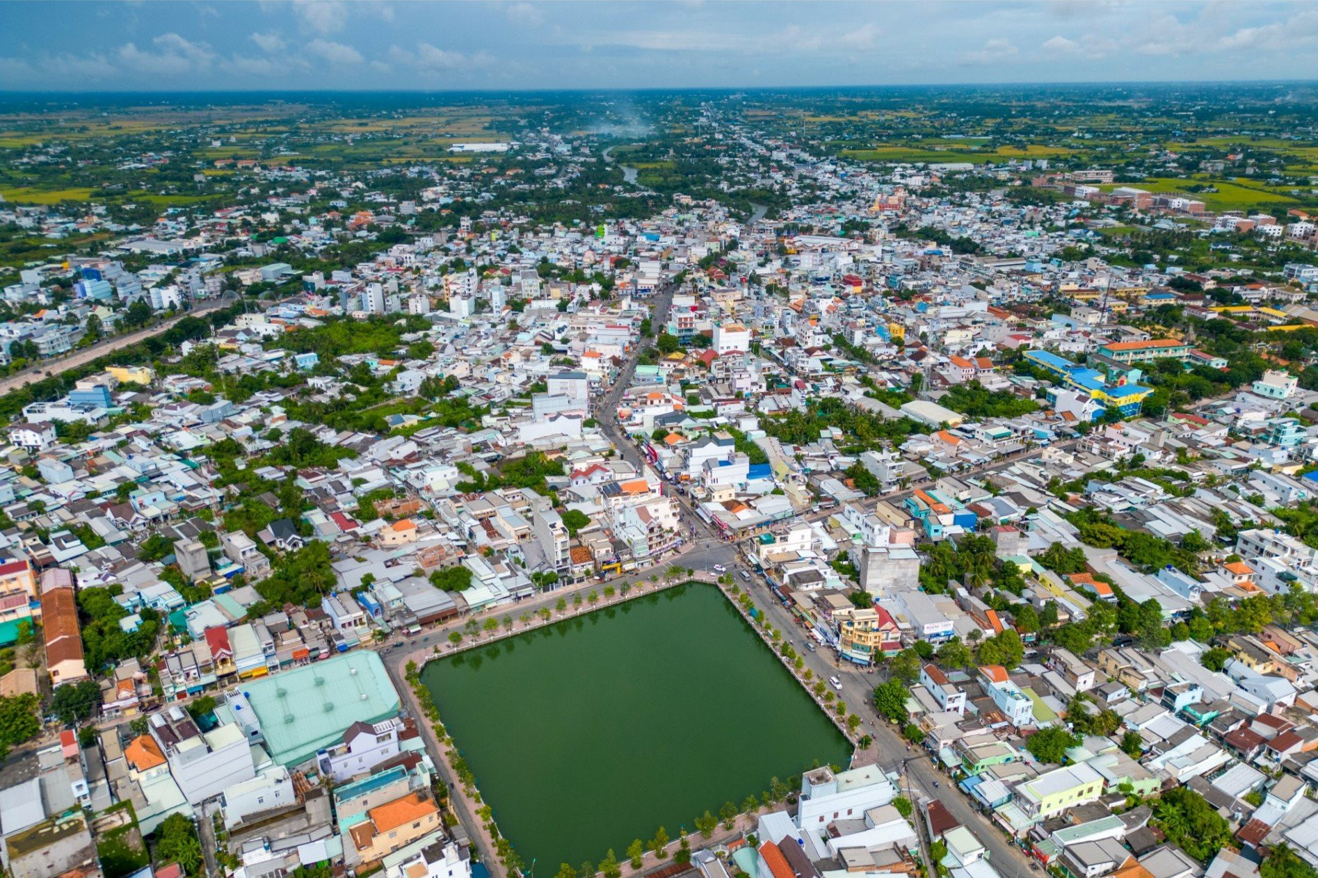 Thành phố Gò Công có 101,69km2 diện tích tự nhiên