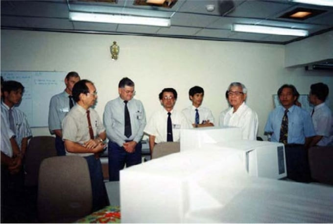 Thủ tướng Võ Văn Kiệt đóng điện hòa hệ thống điện miền Nam ngày 27-5-1994