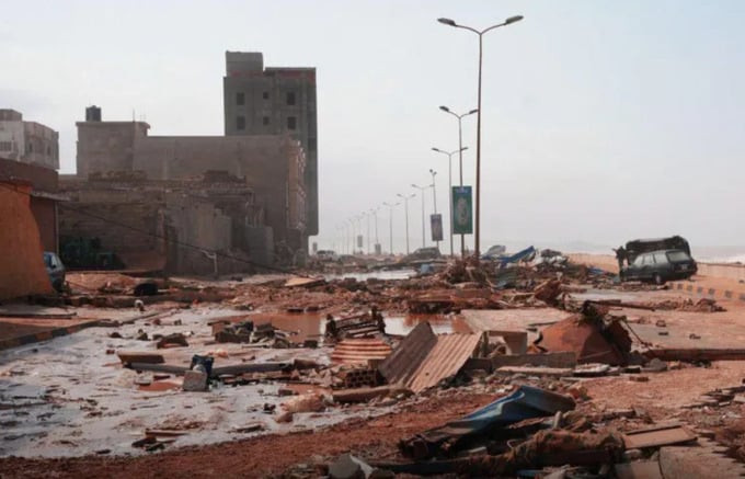 Hình ảnh hoang tàn của thành phố biển sau thảm hỏa lịch sử