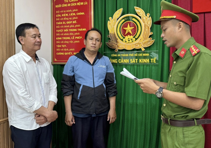 Hai cán bộ hải quan tỉnh Bà Rịa - Vũng Tàu bị khởi tố, bắt tạm giam
