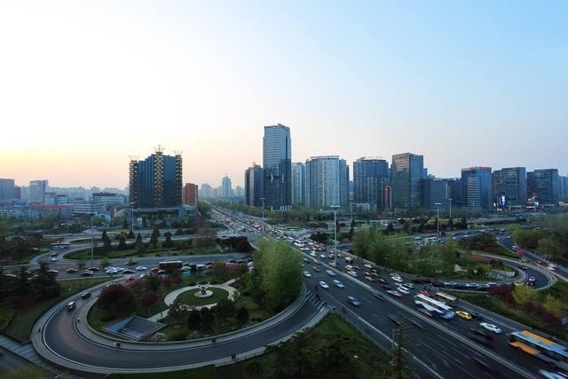 Cầu Tam Nguyên nằm ở góc Đông Bắc của đường vành đai 3 Bắc Kinh