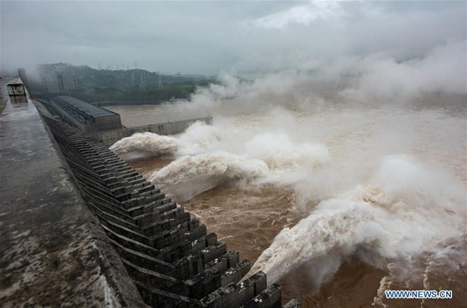 Láng giềng Việt Nam xây siêu đập thủy điện 'lớn nhất lịch sử nhân loại': Lớn gấp 3 lần đập Tam Hiệp, cung cấp 300 tỷ kWh điện/năm