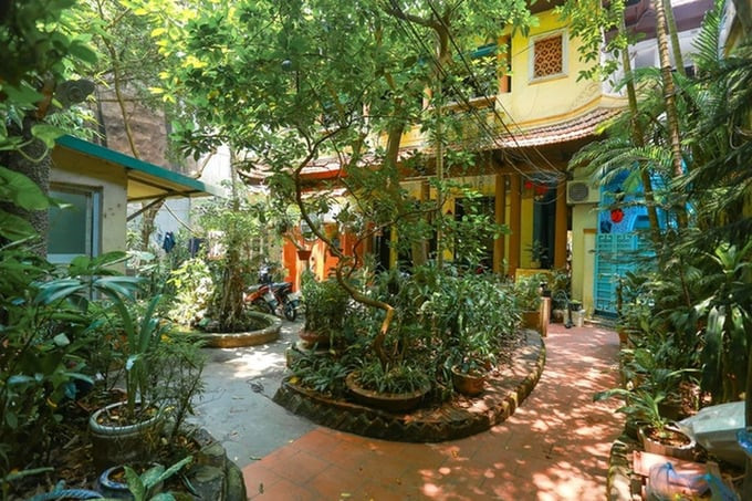 Ngôi nhà là sự kết hợp hài hòa giữa phong cách Pháp với nhà truyền thống của người Việt.