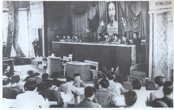 Trong thời gian ở Tuyên Quang, Bác Hồ và Trung ương Đảng đã tổ chức thành công Đại hội đại biểu toàn quốc lần thứ II của Đảng (tháng 2.1951) với nhiều quyết sách quan trọng. Ảnh: Tư liệu
