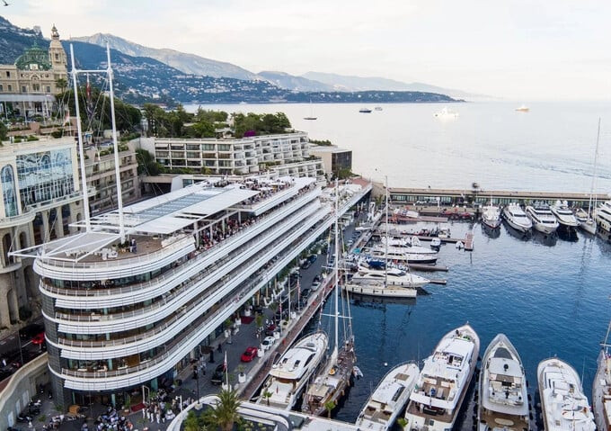 CLB Du thuyền Monaco được thành lập bởi Hoàng tử Ranier III