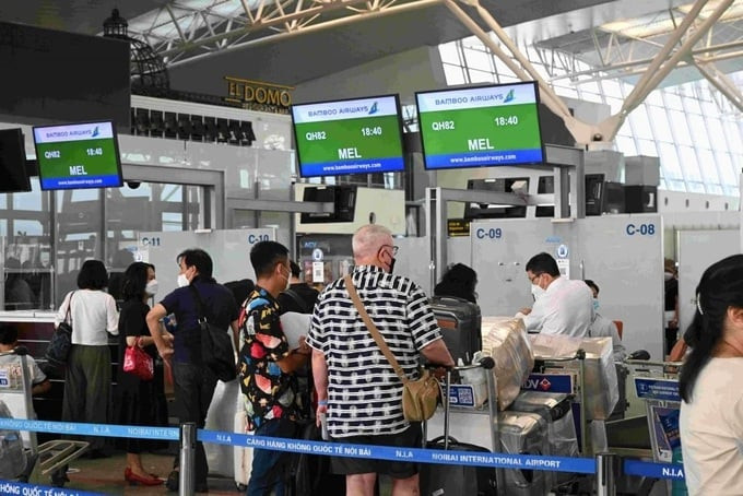 Những năm gần đây, sân bay Nội Bài được các tổ chức và du khách đánh giá cao với sự cải thiện không ngừng