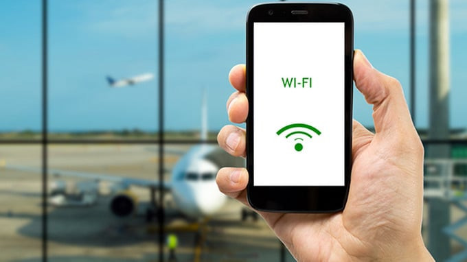 Hành khách dễ dàng kết nối wifi bên trong sân bay Nội Bài