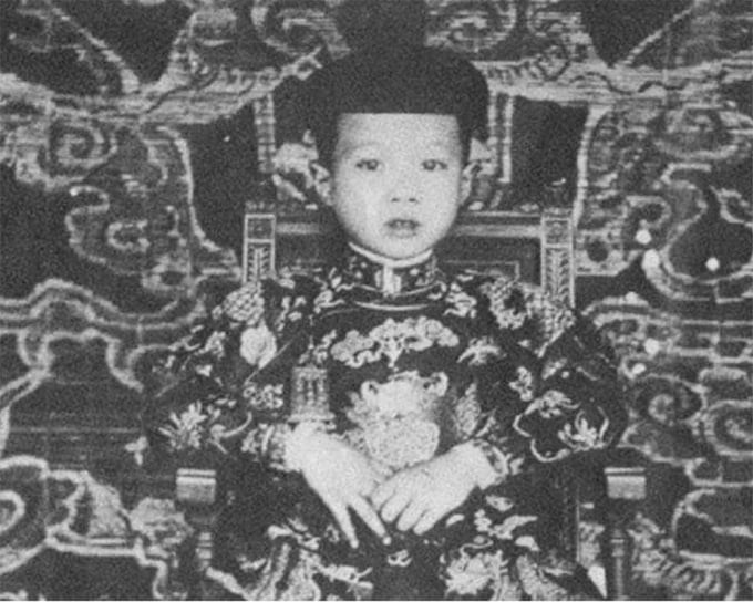 Hoàng tử Nguyễn Phúc Vĩnh Thụy được tấn phong Đông cung Hoàng Thái tử năm 1922