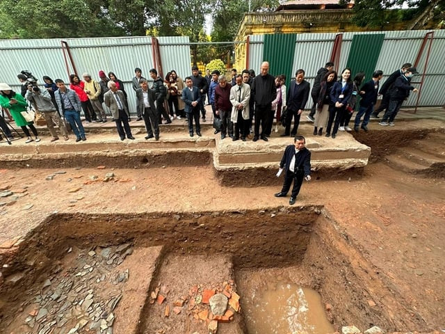 Thăm hiện trường khai quật khảo cổ học phía Nam Hậu Lâu