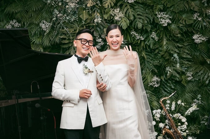 Hai vợ chồng Dương Mỹ Linh sống ở Mỹ, nhưng chọn tổ chức đám cưới tại quê nhà