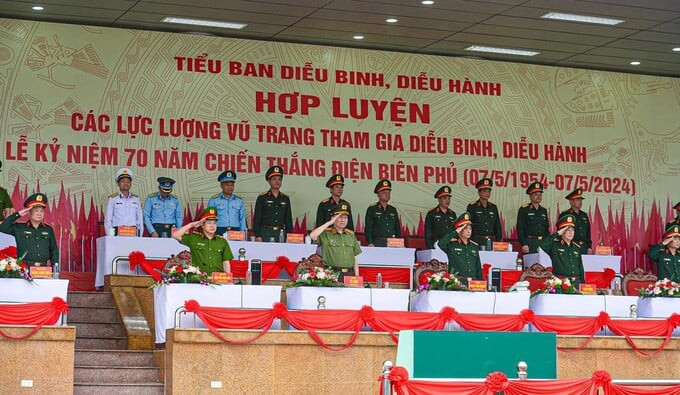 Hơn 3.000 chiến sĩ được điều động để tập luyện lễ diễu binh kỷ niệm 70 năm Chiến thắng Điện Biên Phủ2