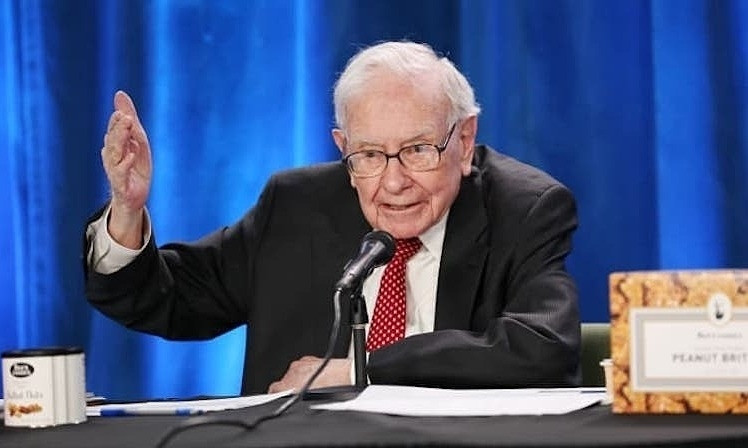 Khẳng định có thể chấm dứt thâm hụt ngân sách Mỹ chỉ trong... 5 phút, Warren Buffett khiến nghị sĩ Quốc hội phải 'lạnh tóc gáy'
