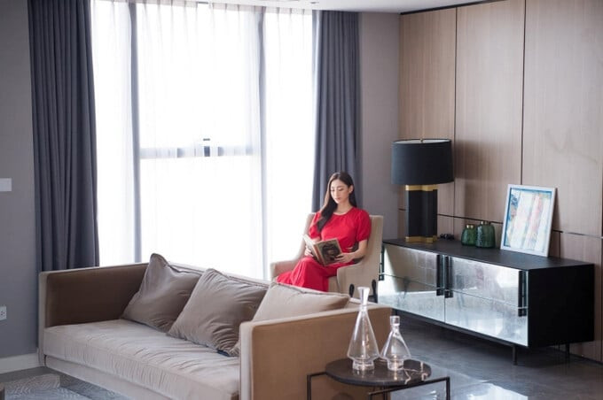 Một góc trong căn penthouse 130 m2 tiền tỷ của Lương Thùy Linh