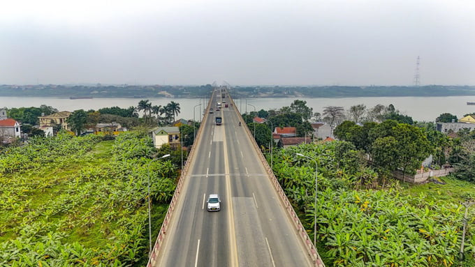 Cầu Vĩnh Thịnh có chiều dài 5,4km, rộng 16m với 4 làn xe