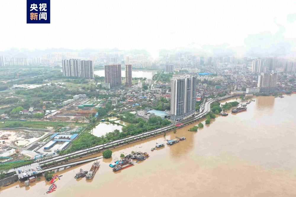 Trung Quốc đón trận lũ lụt đầu tiên trong năm 2024 trên sông Bắc Giang, tỉnh Quảng Đông