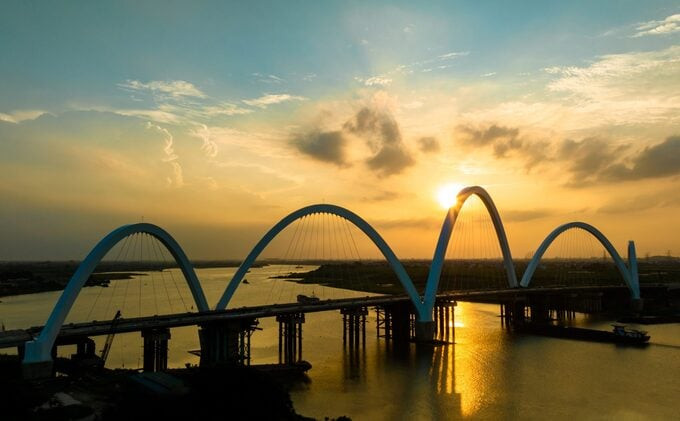 Cầu Kinh Dương Vương có chiều dài 1.232m và tổng kinh phí đầu tư là hơn 1.900 tỷ đồng