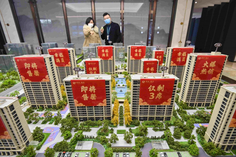 ‘Mua 1 tặng 1, mua nhà tặng vợ’: Các công ty bất động sản Trung Quốc tiêu chiêu khuyến mại 'có 1-0-2' vì quá ế ẩm
