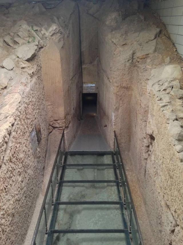 Khu vực hành lang dẫn đến lăng mộ có độ chính xác đến khó tin