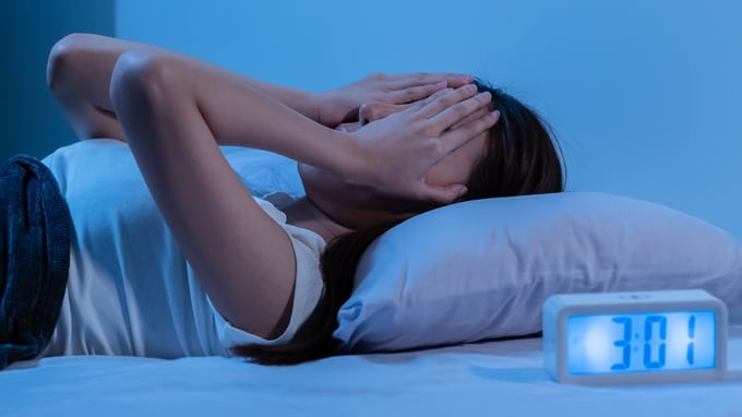 Tình trạng thiếu ngủ kéo dài dễ dẫn đến rối loạn chuyển hóa, mất cân bằng nội tiết trong cơ thể