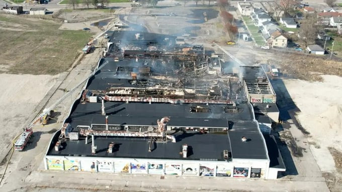 Một vụ hỏa hoạn xảy ra tại khu công nghiệp Dayton ở bang Ohio, Mỹ đã gây hư hại cho tòa nhà di sản của ngành hàng không Mỹ và thế giới
