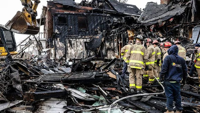 Sở cứu hỏa Dayton cho biết vụ hỏa hoạn bắt đầu lúc khoảng 2h28 sáng và thiêu rụi nhà máy trước khi lực lượng cứu hỏa có thể dập tắt ngọn lửa