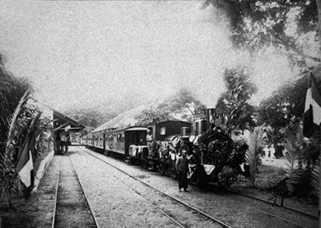 Tuyến đường sắt Sài Gòn - Mỹ Tho sau đó được mở rộng với tổng chiều dài lên đến 2.600km, xuyên suốt ba miền của đất nước