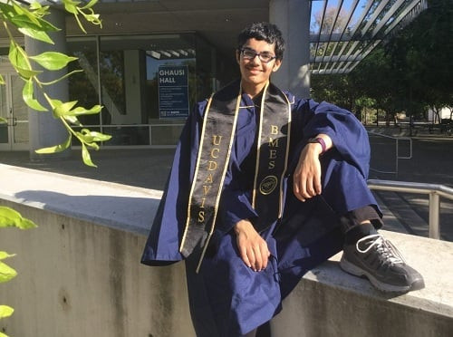 Tanishq Abraham tốt nghiệp Đại học California, Davis (Mỹ) năm 2018, khi mới 15 tuổi. Ảnh: UC Davis