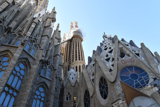 Sagrada Familia có thiết kế vô cùng độc đáo