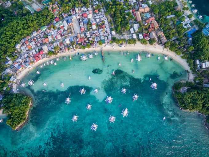 Là một trong những nơi nghỉ dưỡng có giá cả phải chăng nhất ở Đông Nam Á, Cebu cũng là một trong những điểm đến nổi tiếng nhất của Philippines