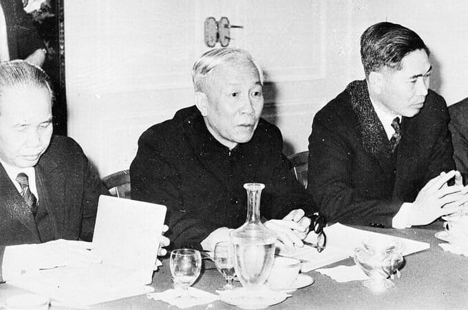 Cố vấn Lê Đức Thọ tại cuộc đàm phán với Henry Kissinger, ngày 13/1/1973 (Ảnh: TTXVN)