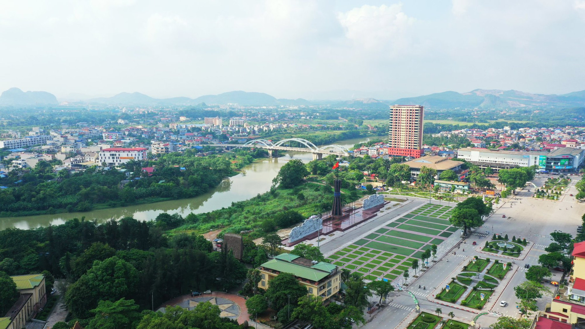 Xây dựng Thái Nguyên trở thành trung tâm kinh tế công nghiệp hiện đại, thông minh