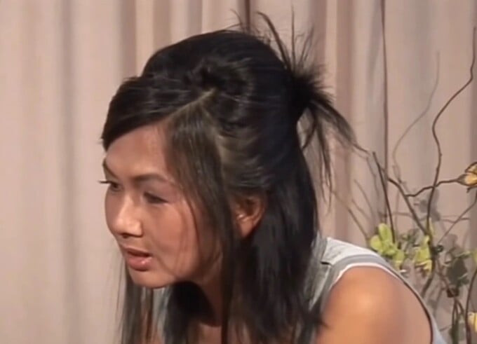 Kim Ngân trong một chương trình ghi hình đầu thập niên 2000