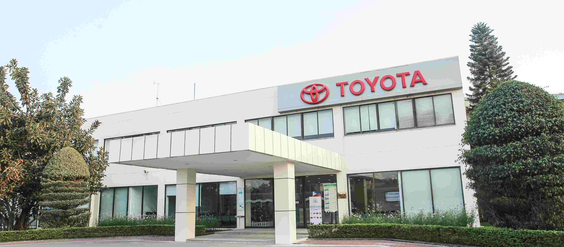 Giới thiệu công ty Toyota Việt Nam: Sản phẩm và dịch vụ sau bán hàng
