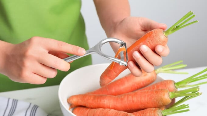 Vỏ cà rốt là một nguồn dinh dưỡng phong phú mà bạn không nên bỏ qua