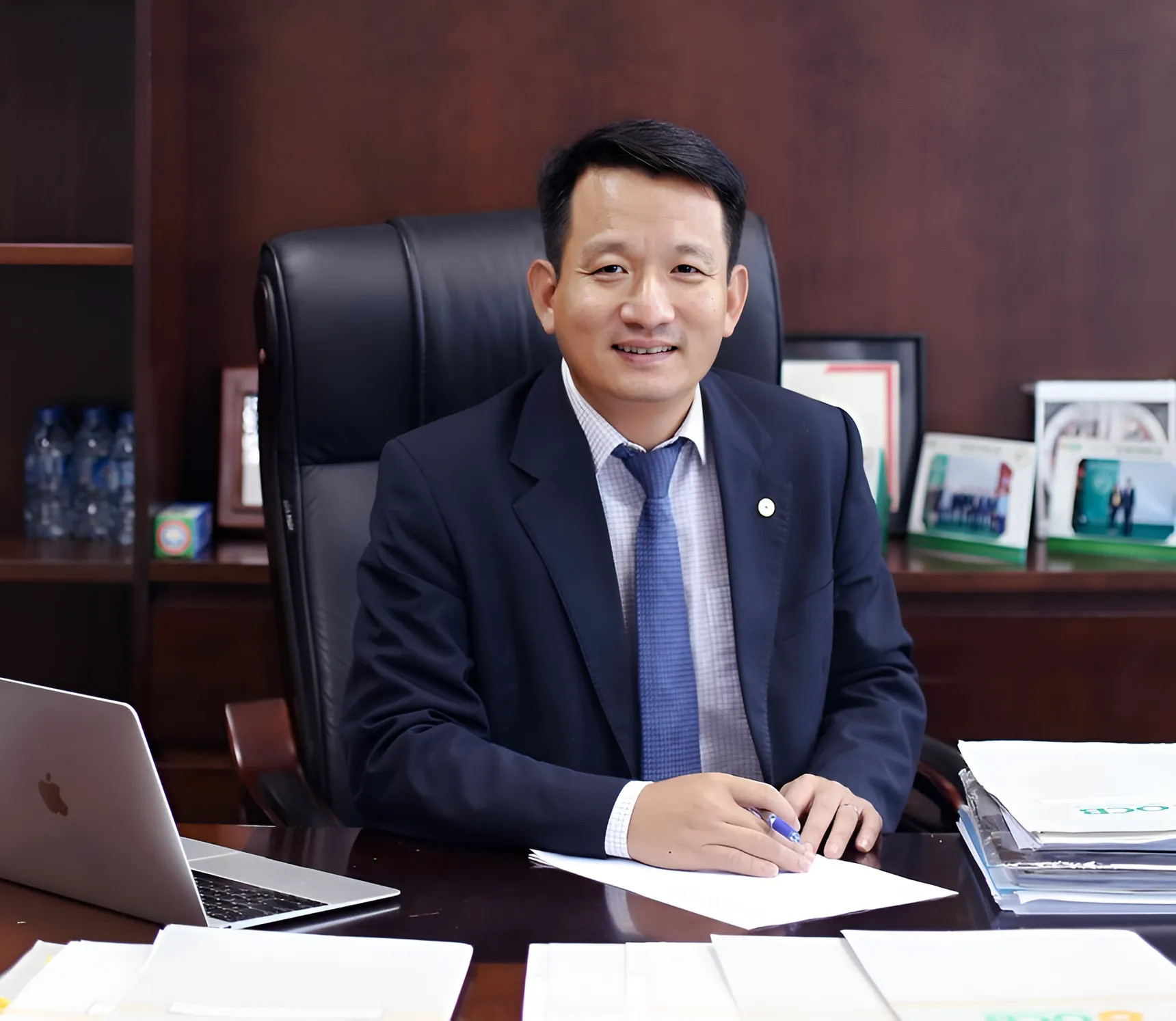Sau 12 năm gắn bó, ông Nguyễn Đình Tùng xin từ nhiệm vị trí Tổng Giám đốc OCB