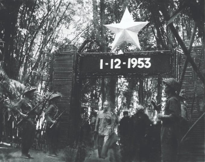 Tiểu đoàn 600 bảo vệ kỳ họp thứ 3 Quốc hội tại Việt Bắc tháng 12/1953 (Ảnh: BTL Cảnh vệ)