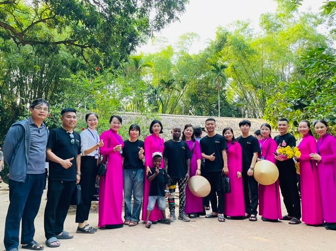 Team Quang Linh Vlogs về thăm quê hương của Chủ tịch Hồ Chí Minh