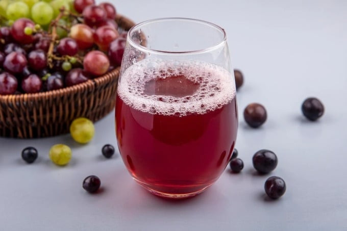 grape-juice-2355-1651846676_11zon