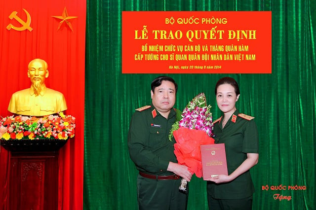 Phó Giáo sư, Tiến sĩ Lê Thu Hà tại lễ trao quyết định bổ nhiệm. Ảnh: Hội Liên hiệp phụ nữ Việt Nam