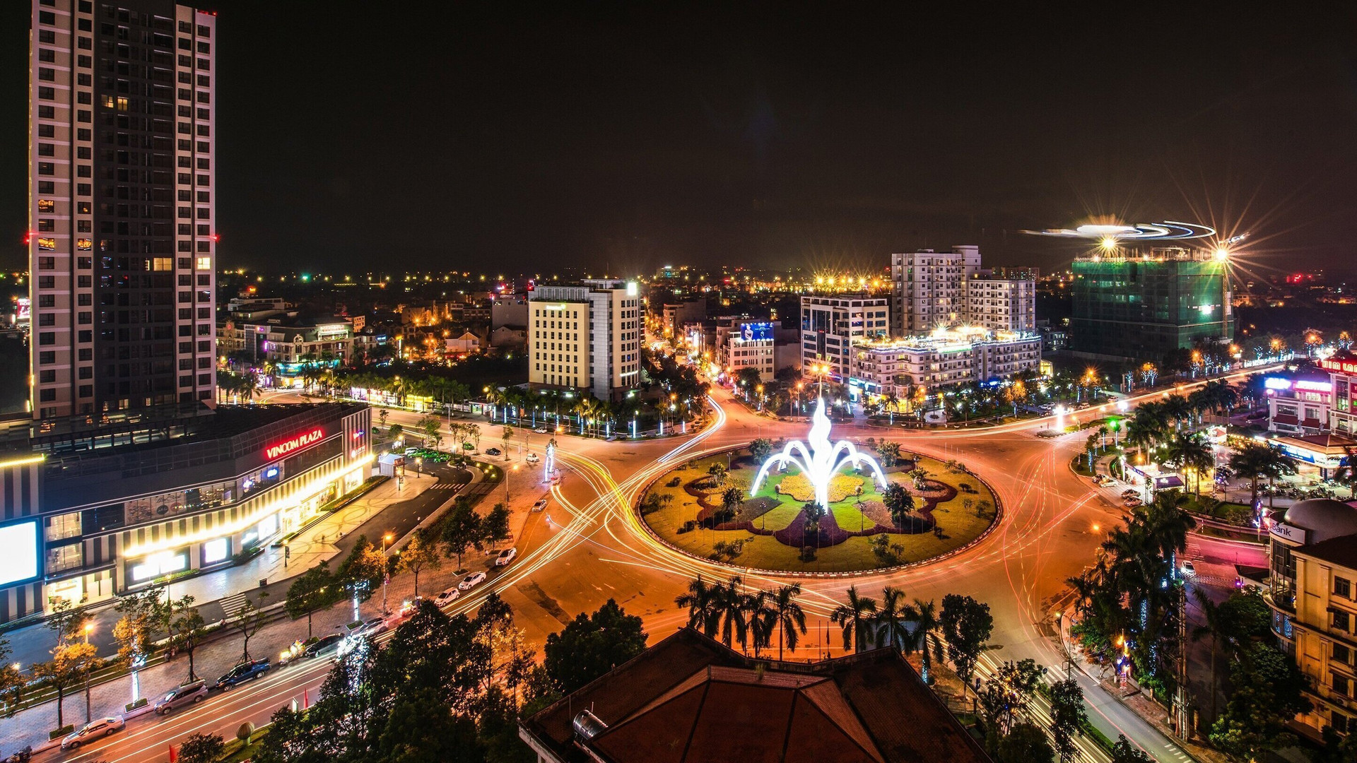 Thành phố Bắc Ninh về đêm. Ảnh: Trọng Hiếu/Tạp chí Sáng tác - Nghiên cứu - Thông tin văn học nghệ thuật Người Kinh Bắc