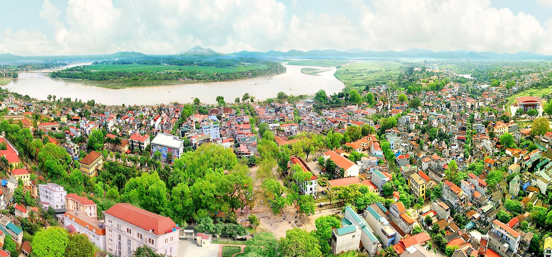 Thị xã Phú Thọ tiền thân là làng cổ Phú An, đến nay, Thị xã Phú Thọ là thị xã lâu đời nhất trong số 51 thị xã của Việt Nam với 121 năm tuổi. Ảnh: Báo Phú Thọ